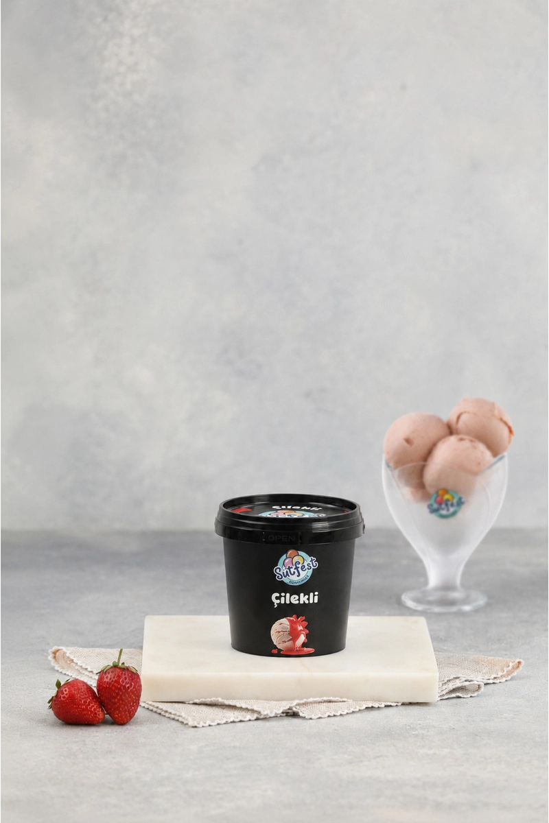 Sütfest Çilekli Dondurma 380 G / 500 Ml