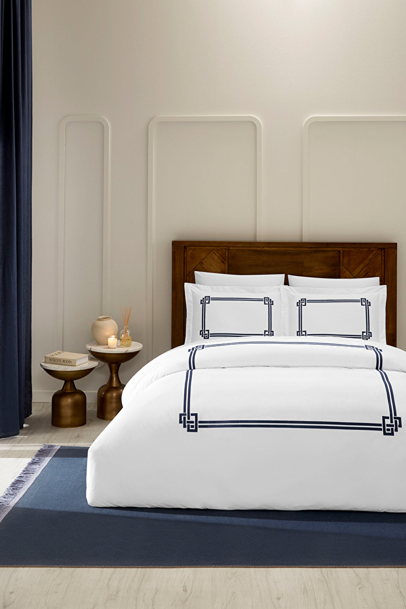 Cottons & Clouds Art Deco Lastikli Çarşaf King Size Nakışlı Saten Nevresim Takımı