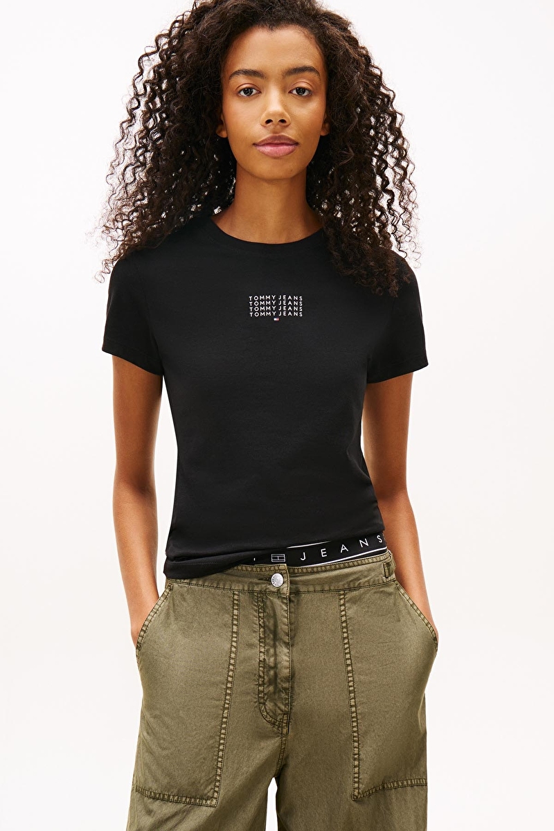 Tommy Jeans Kadın Tişört DW0DW21841