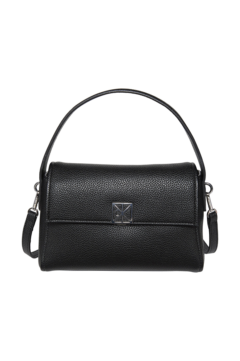 Calvin Klein Kadın Omuz Çantası LV04F3425GUB1