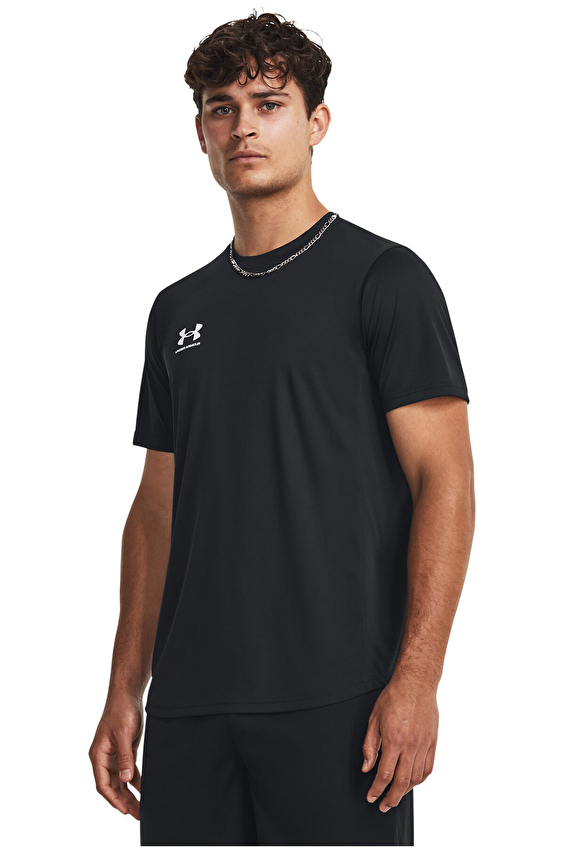 Under Armour Slim Fit Bisiklet Yaka Kısa Kollu Erkek Tişört 1379589 001 Siyah Under Armour Slim Fit Bisiklet Yaka Kısa Kollu Erkek Tişört 1379589 001 Siyah