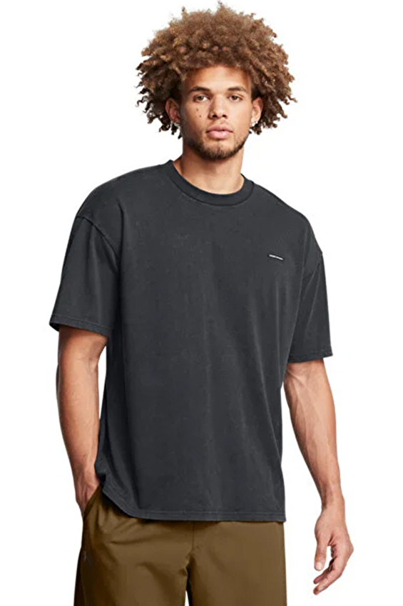 Under Armour Loose Fit Erkek Tişört 1389147 001 Siyah Under Armour Loose Fit Erkek Tişört 1389147 001 Siyah