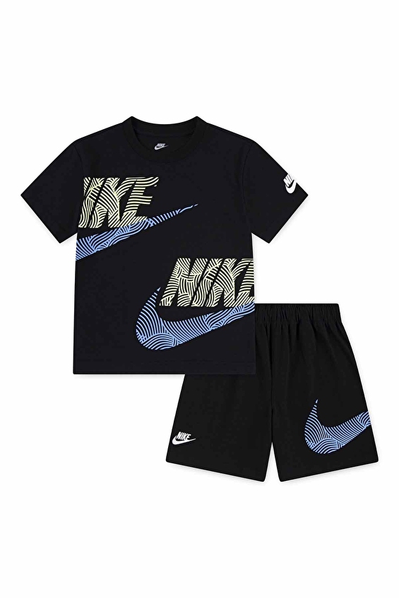 Nike Erkek Çocuk Takım 86N737 Siyah Nike Erkek Çocuk Takım 86N737 Siyah