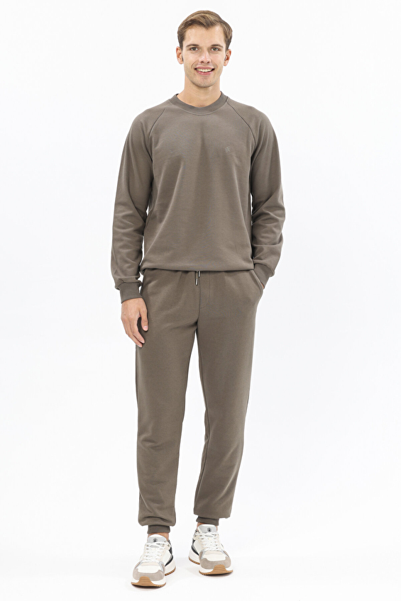 First Company 3 İplik Şardonsuz Slim Fit Erkek Esofman 2520207001 Füme First Company 3 İplik Şardonsuz Slim Fit Erkek Esofman 2520207001 Füme