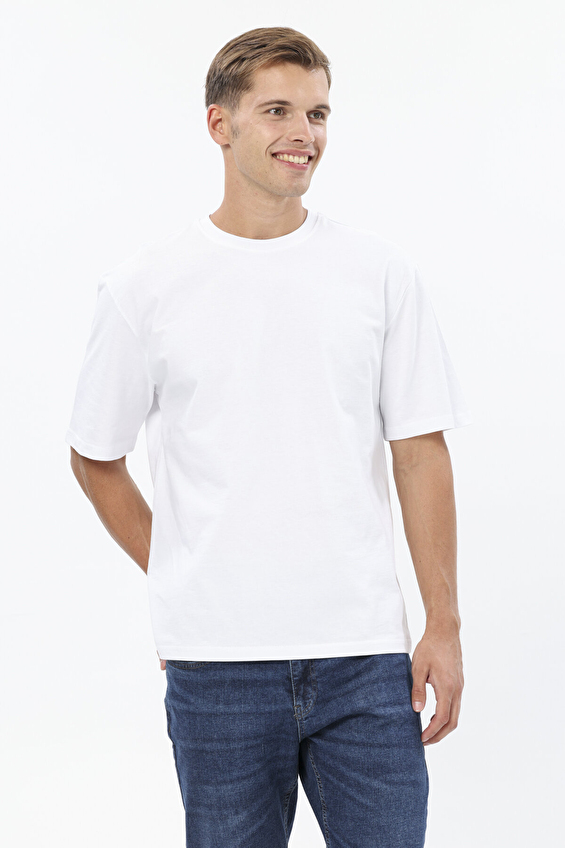 First Company Bisiklet Yaka 16/1 Suprem Loose Fit Erkek Tişört 2520101002 Beyaz First Company Bisiklet Yaka 16/1 Suprem Loose Fit Erkek Tişört 2520101002 Beyaz