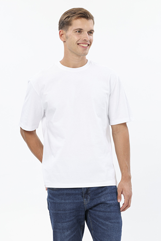 First Company Bisiklet Yaka 16/1 Suprem Loose Fit Erkek Tişört 2520101002 Beyaz First Company Bisiklet Yaka 16/1 Suprem Loose Fit Erkek Tişört 2520101002 Beyaz