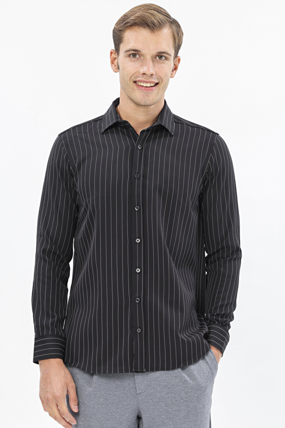 First Company Regular Fit Gömlek Yaka Erkek Gömlek 2520103013 Siyah First Company Regular Fit Gömlek Yaka Erkek Gömlek 2520103013 Siyah