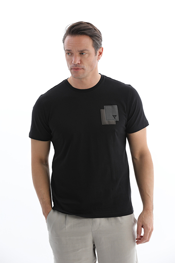 First Company Regular Fit Erkek Tişört 2610101015 Siyah First Company Regular Fit Erkek Tişört 2610101015 Siyah