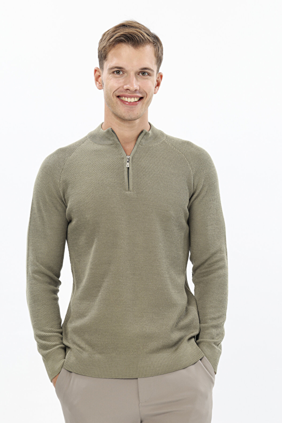 Finesuits Regular Fit Fermuarlı Çeyrek Balıkçı Yaka Yün Karışımlı Erkek Düz Yünlü Desenli Yünlü Kazak 2522201023 CBFR Açık haki Finesuits Regular Fit Fermuarlı Çeyrek Balıkçı Yaka Yün Karışımlı Erkek Düz Yünlü Desenli Yünlü Kazak 2522201023 CBFR Açık haki