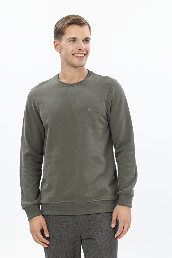 Finesuits Regular Fit Bisiklet Yaka Erkek Kadife Sweatshirt 252209002 KDFOYR Haki Finesuits Regular Fit Bisiklet Yaka Erkek Kadife Sweatshirt 252209002 KDFOYR Haki