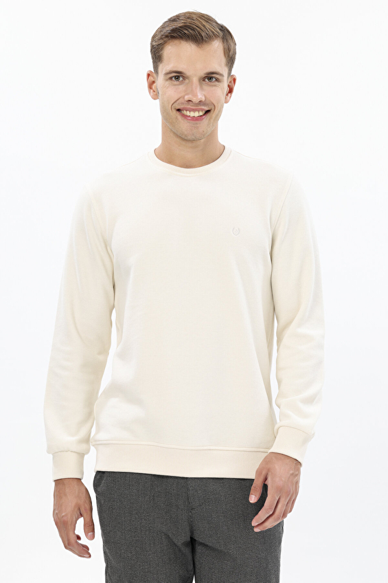 Finesuits Regular Fit Bisiklet Yaka Erkek Kadife Sweatshirt 252209002 KDFOYR Ekru Finesuits Regular Fit Bisiklet Yaka Erkek Kadife Sweatshirt 252209002 KDFOYR Ekru