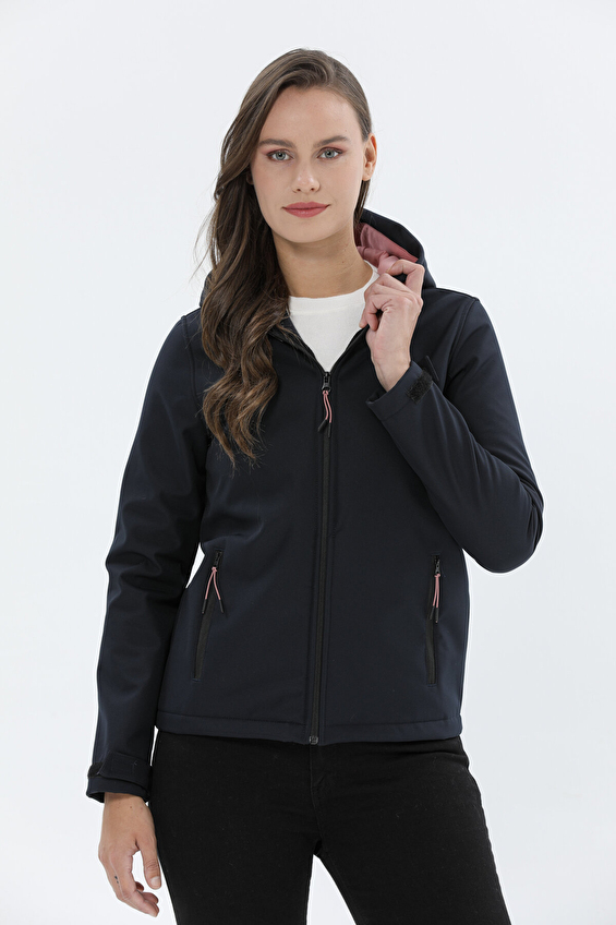 First Company Regular Fit Su Geçirmez Fermuarlı Kapüşonlu Kadın Softshell Mont 2424BS208102 Lacivert First Company Regular Fit Su Geçirmez Fermuarlı Kapüşonlu Kadın Softshell Mont 2424BS208102 Lacivert