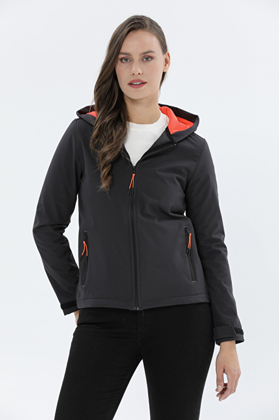 First Company Regular Fit Su Geçirmez Fermuarlı Kapüşonlu Kadın Softshell Mont 2424BS208102 Antrasit First Company Regular Fit Su Geçirmez Fermuarlı Kapüşonlu Kadın Softshell Mont 2424BS208102 Antrasit