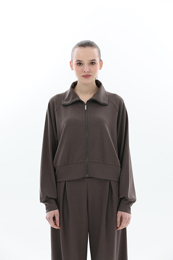 Crew Up Regular Fit Uzun Kollu Fermuarlı Kadın Sweatshirt 2614KS130488 Kahverengi Crew Up Regular Fit Uzun Kollu Fermuarlı Kadın Sweatshirt 2614KS130488 Kahverengi