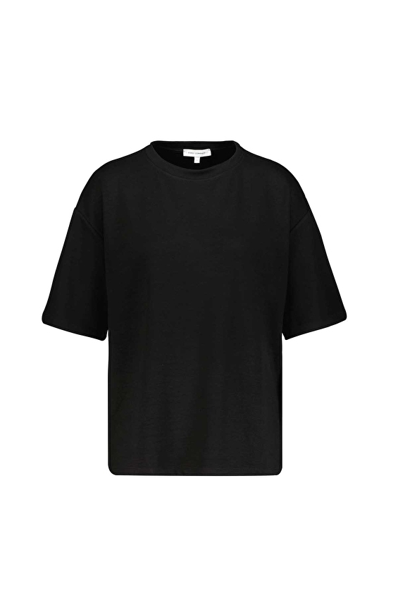 First Company Yuvarlak Yaka Kısa Kol Oversize Kadın Tişört 2614KS026911 Siyah First Company Yuvarlak Yaka Kısa Kol Oversize Kadın Tişört 2614KS026911 Siyah