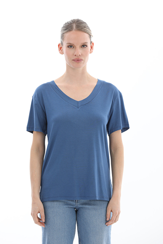 First Company V Yaka Kısa Kol Oversize Kadın Tişört 2614KS120653 Indıgo First Company V Yaka Kısa Kol Oversize Kadın Tişört 2614KS120653 Indıgo
