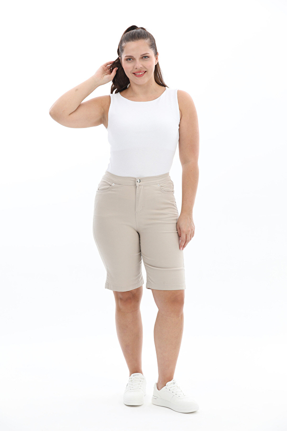 Shefame Regular Fit Düğmeli Pamuk-Polyester-Elastan Düz Paça Yüksek Bel Kadın Şort 2614KK106713 Krem Shefame Regular Fit Düğmeli Pamuk-Polyester-Elastan Düz Paça Yüksek Bel Kadın Şort 2614KK106713 Krem