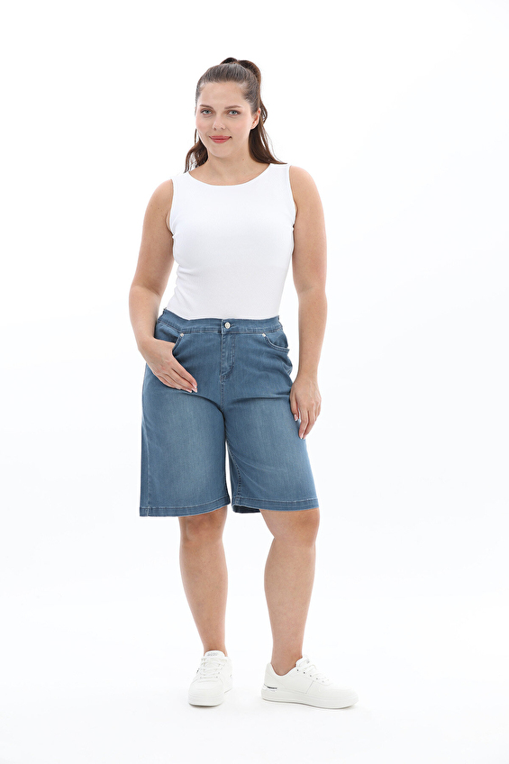 Shefame Regular Fit Düğmeli Pamuk-Elastan Düz Paça Yüksek Bel Kadın Şort 2614KK106712 Mavi Shefame Regular Fit Düğmeli Pamuk-Elastan Düz Paça Yüksek Bel Kadın Şort 2614KK106712 Mavi