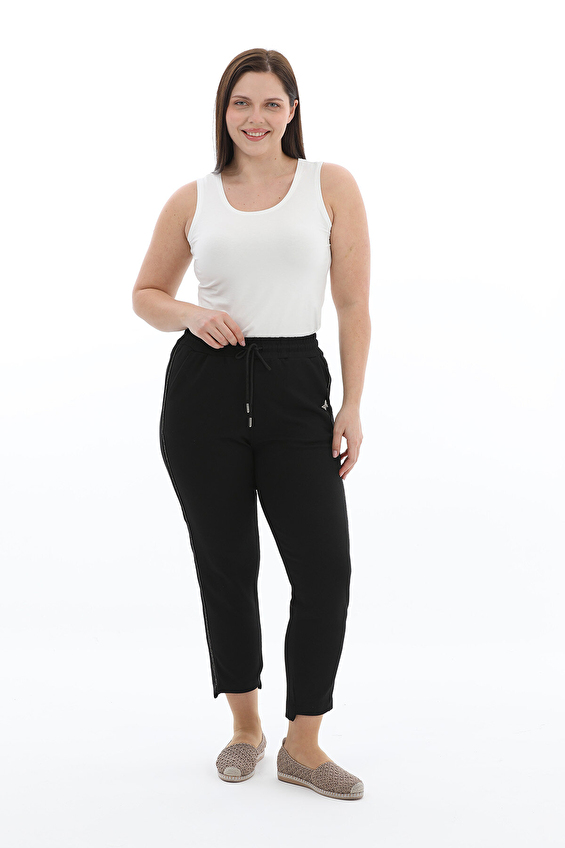 Shefame Regular Fit Dar Paça Viskon-Polyester-Elastan Yüksek Bel Kadın Eşofman Altı 2614KK104833 Siyah Shefame Regular Fit Dar Paça Viskon-Polyester-Elastan Yüksek Bel Kadın Eşofman Altı 2614KK104833 Siyah