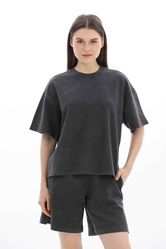 Crew Up Regular Fit Bisiklet Yaka Kısa Kol Düz Paça Kadın Şort Takım 2614KS180005 Antrasit Crew Up Regular Fit Bisiklet Yaka Kısa Kol Düz Paça Kadın Şort Takım 2614KS180005 Antrasit