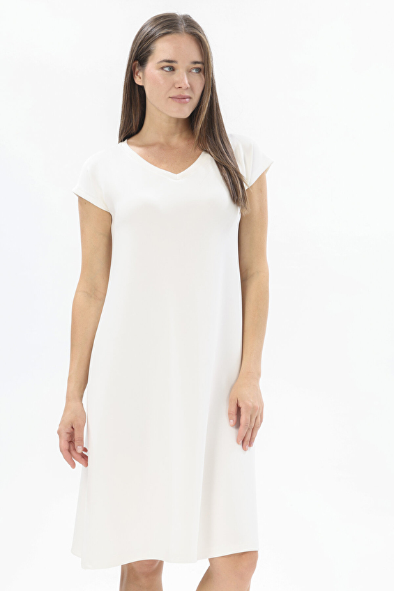 Shefame V Yaka Rahat Fit Kadın Ev Elbisesi 252K7026TR Ekru Shefame V Yaka Rahat Fit Kadın Ev Elbisesi 252K7026TR Ekru