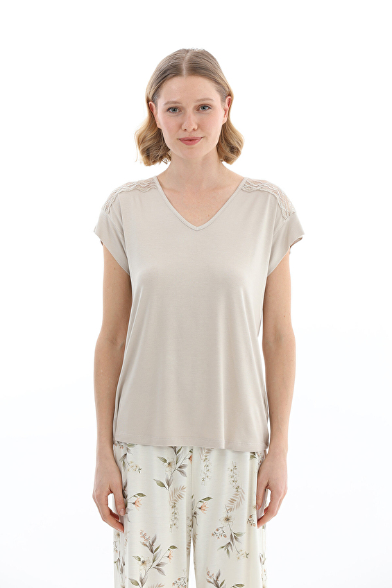 Shefame Regular Fit Bisiklet Yaka Düz Paça Kadın Pijama Takımı 261K7032SV Bej Shefame Regular Fit Bisiklet Yaka Düz Paça Kadın Pijama Takımı 261K7032SV Bej