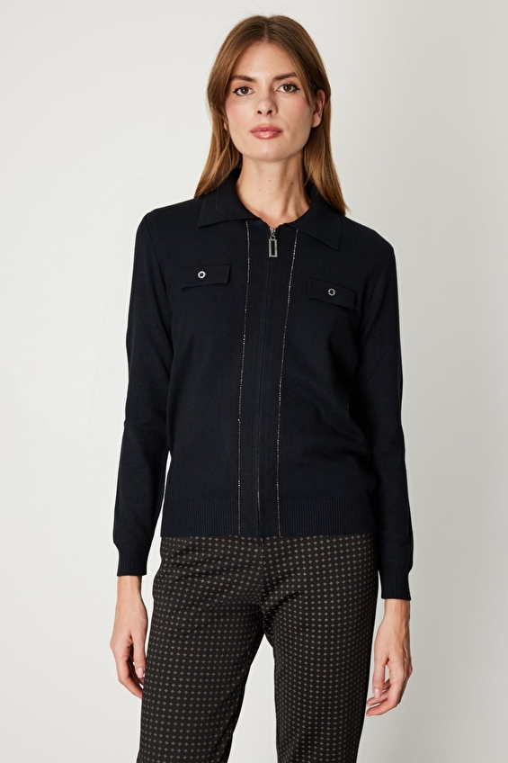 Onfashion Regular Fit Gömlek Yaka Triko Uzun Kol Fermuarlı Kadın Hırka 65922 Siyah Onfashion Regular Fit Gömlek Yaka Triko Uzun Kol Fermuarlı Kadın Hırka 65922 Siyah