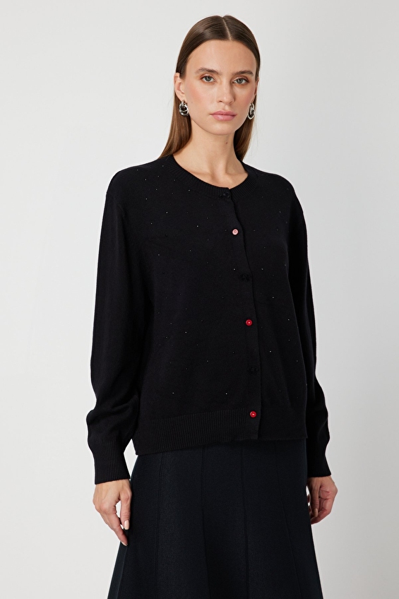 Onfashion Regular Fit Düğmeli Sıfır Yaka Triko Uzun Kol Kadın Hırka 60344 Siyah Onfashion Regular Fit Düğmeli Sıfır Yaka Triko Uzun Kol Kadın Hırka 60344 Siyah