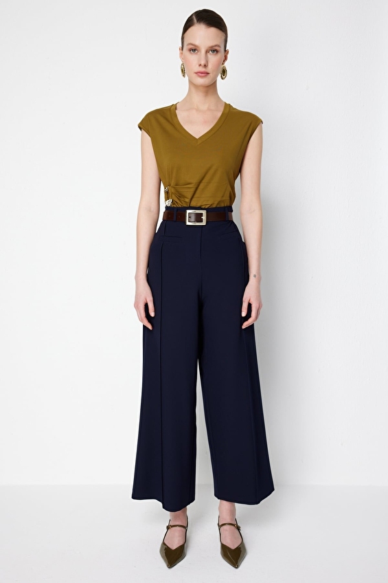 Onfashion Geniş Paça Kemerli Yüksek Bel Dokuma Kadın Pantolon 74127 Lacivert Onfashion Geniş Paça Kemerli Yüksek Bel Dokuma Kadın Pantolon 74127 Lacivert