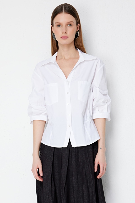 Onfashion Polo Yaka Regular Fit Düğmeli Yarım Kol Kadın Gömlek 74410 Beyaz Onfashion Polo Yaka Regular Fit Düğmeli Yarım Kol Kadın Gömlek 74410 Beyaz