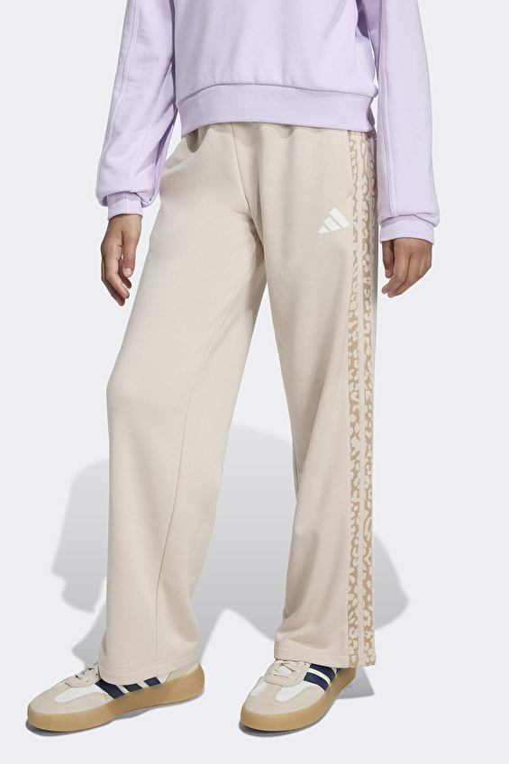 Adidas Kız Çocuk Eşofman KB6973 Bej Adidas Kız Çocuk Eşofman KB6973 Bej