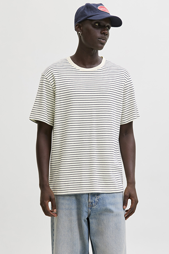 Jack&Jones Bisiklet Yaka Relaxed Fit Kısa Kol Erkek Tişört 12288015 ANTIQUE WHITE Krem Jack&Jones Bisiklet Yaka Relaxed Fit Kısa Kol Erkek Tişört 12288015 ANTIQUE WHITE Krem