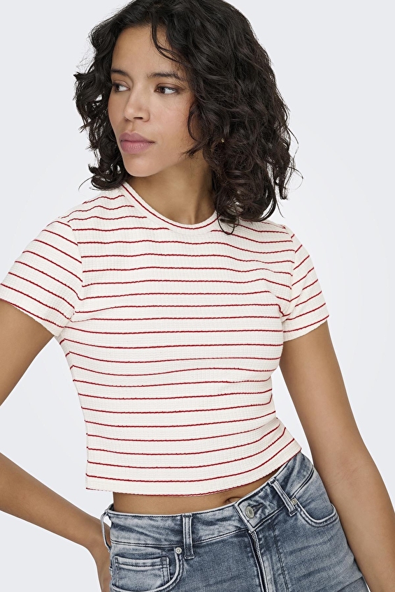 Only Kadın Tişört 15368322 Beyaz/kırmızı Only Kadın Tişört 15368322 Beyaz/kırmızı