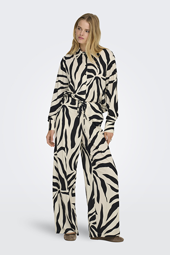 Only Kadın Pantolon 15366882 Siyah Only Kadın Pantolon 15366882 Siyah