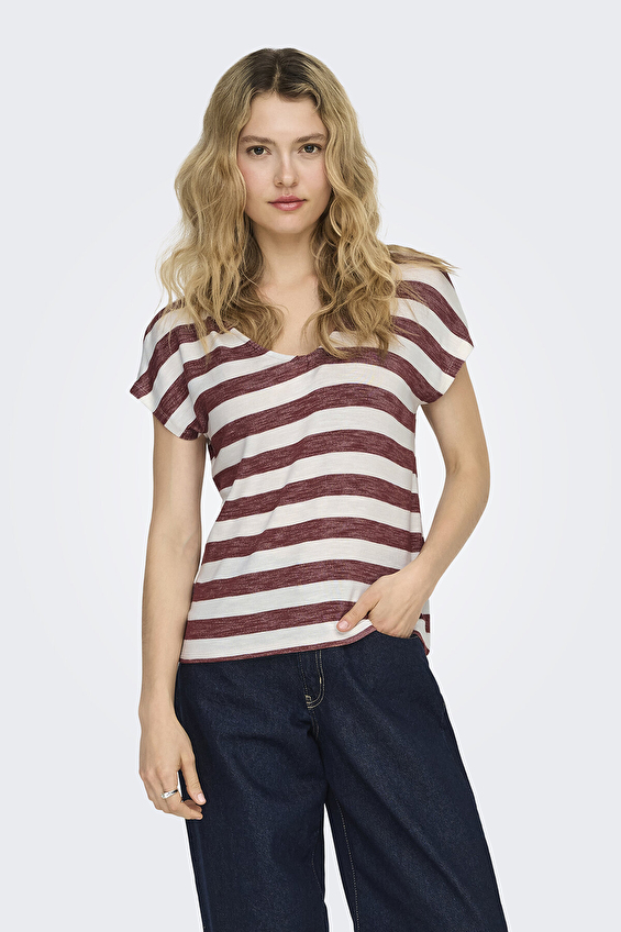 Only Kadın Tişört 15252103 Kırmızı Only Kadın Tişört 15252103 Kırmızı