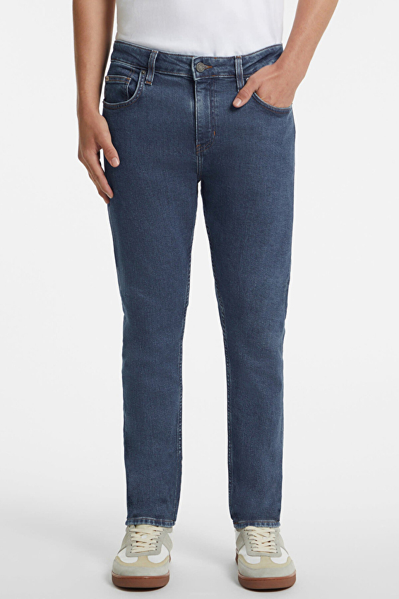 Guess Jeans Erkek Skinny Fit Kot Pantolon M4YA0FD5DM2 Guess Jeans Erkek Skinny Fit Kot Pantolon M4YA0FD5DM2