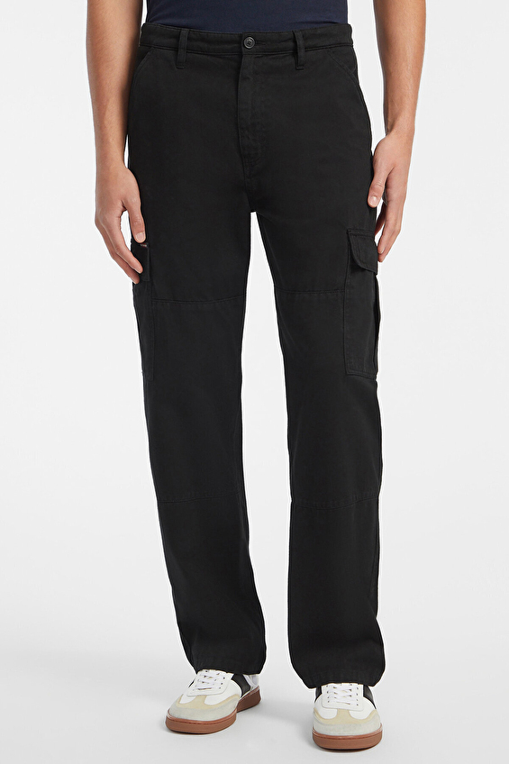 Guess Jeans Chino Erkek Pantolon M4YB40WGCV1 Siyah Guess Jeans Chino Erkek Pantolon M4YB40WGCV1 Siyah