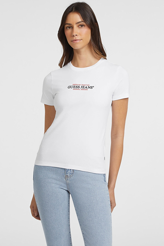 Guess Slim Fit Örme Kumaş Kadın Tişört W4YI03J1314 Beyaz Guess Slim Fit Örme Kumaş Kadın Tişört W4YI03J1314 Beyaz