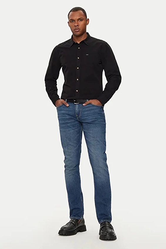 Guess Erkek Slim Fit Kot Pantolon M4YAS2D5DD1 Guess Erkek Slim Fit Kot Pantolon M4YAS2D5DD1