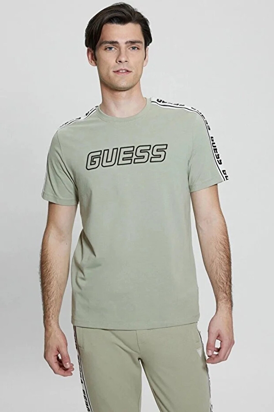 Guess Erkek Regular Fit Tişört Z4GI18J1314 Haki Guess Erkek Regular Fit Tişört Z4GI18J1314 Haki