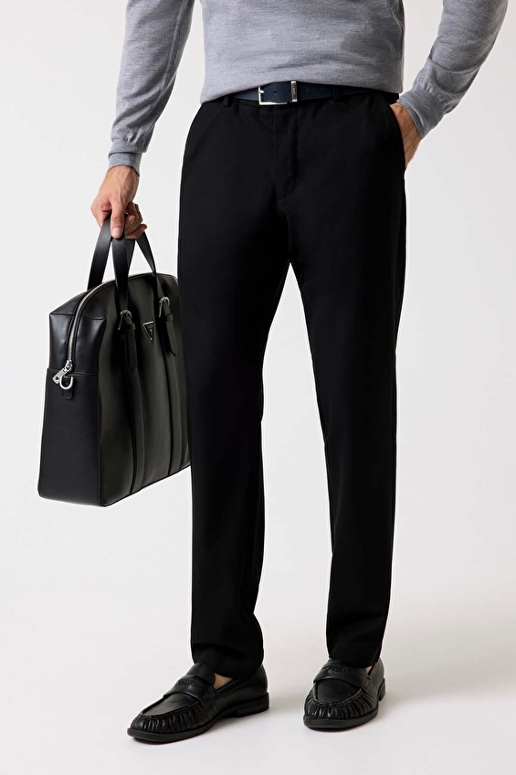 Guess Slim Fit Erkek Yün Karışımlı Pantolon M5BB82WJ010 Siyah Guess Slim Fit Erkek Yün Karışımlı Pantolon M5BB82WJ010 Siyah