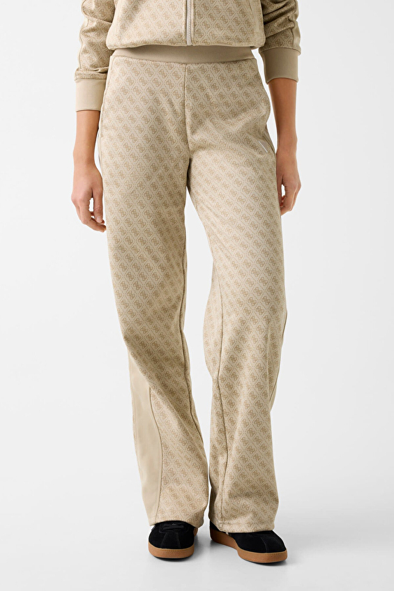 Guess Kadın Eşofman Alt V6RB09K2042 Renkli Guess Kadın Eşofman Alt V6RB09K2042 Renkli