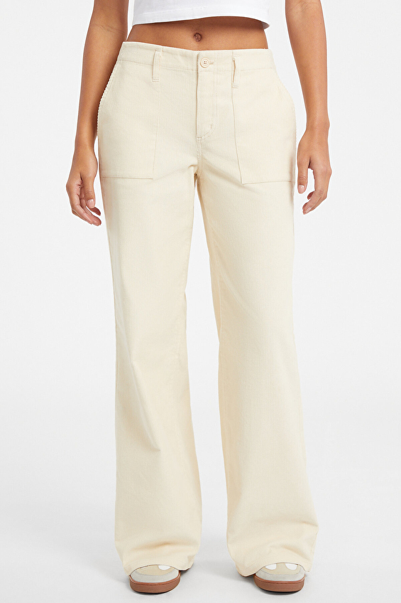 Guess Jeans Regular Fit Kadın Pantolon W5BB63W2061 Bej Guess Jeans Regular Fit Kadın Pantolon W5BB63W2061 Bej