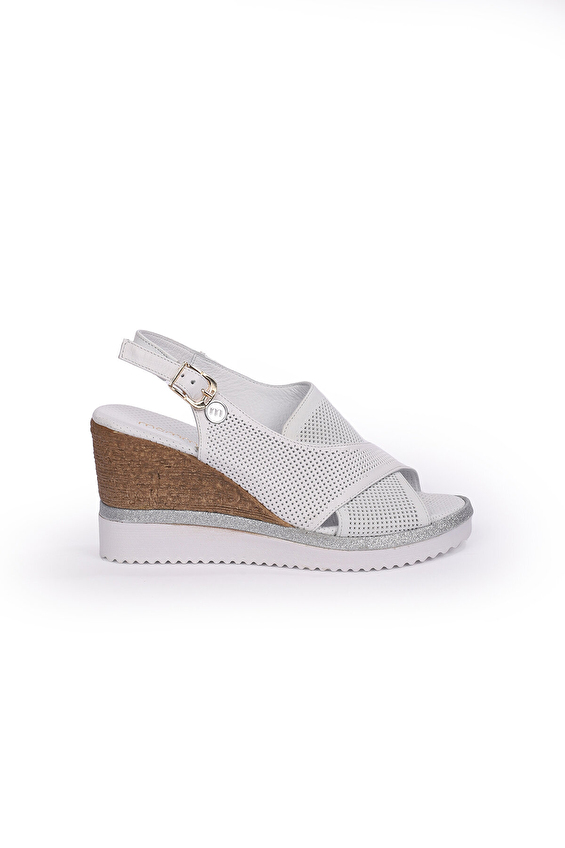 Mammamia Kadın Sandalet D25YS 2640 Beyaz Mammamia Kadın Sandalet D25YS 2640 Beyaz