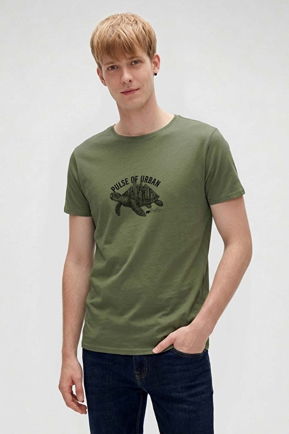 Bad Bear Normal Kalıp Erkek Tişört 26 01 07 010 Koyu yeşil Bad Bear Normal Kalıp Erkek Tişört 26 01 07 010 Koyu yeşil