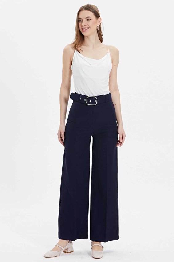 Selen Standart Fit Bol Paça Fermuarlı Normal Bel Kadın Pantolon 24YSL5192 Lacivert Selen Standart Fit Bol Paça Fermuarlı Normal Bel Kadın Pantolon 24YSL5192 Lacivert