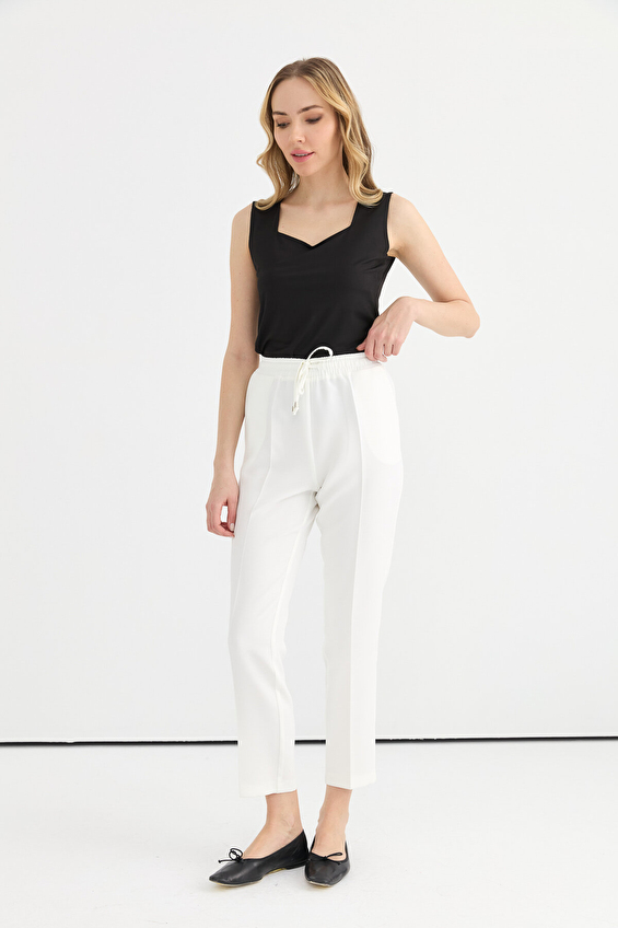 Selen Boru Paça Kadın Pantolon 25YSL5347 Ekru Selen Boru Paça Kadın Pantolon 25YSL5347 Ekru