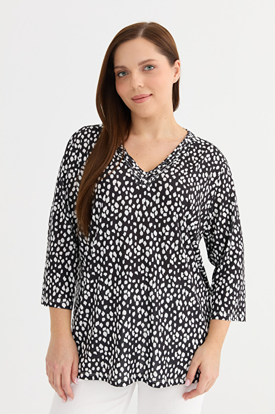 Selen V Yaka Kadın Bluz 25YSL8102 Siyah Selen V Yaka Kadın Bluz 25YSL8102 Siyah