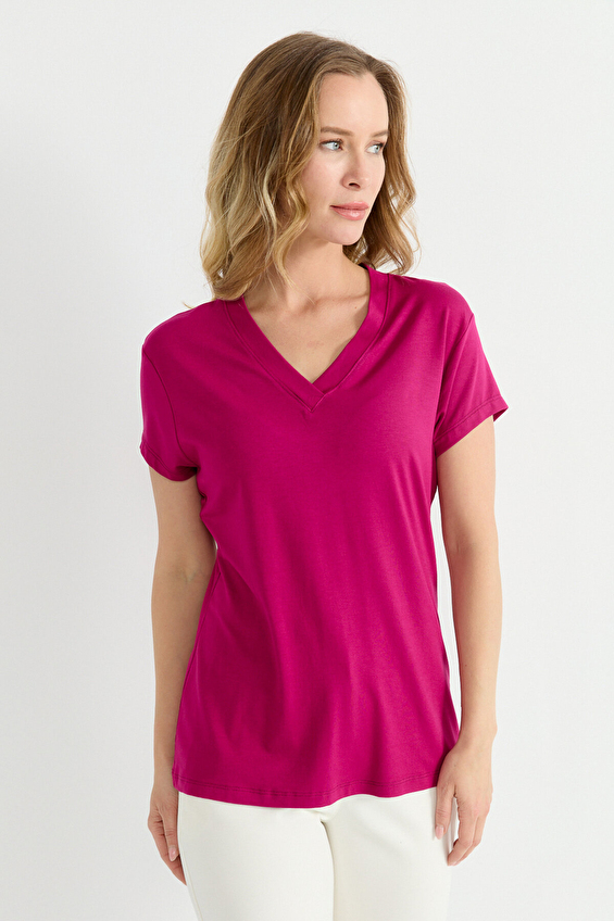 Selen V Yaka Kısa Kol Kadın Bluz 25YSL8107 Fuşya Selen V Yaka Kısa Kol Kadın Bluz 25YSL8107 Fuşya