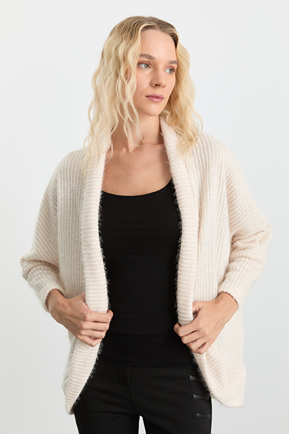 Selen Kadın Hırka 25KSL4176 Ekru Selen Kadın Hırka 25KSL4176 Ekru